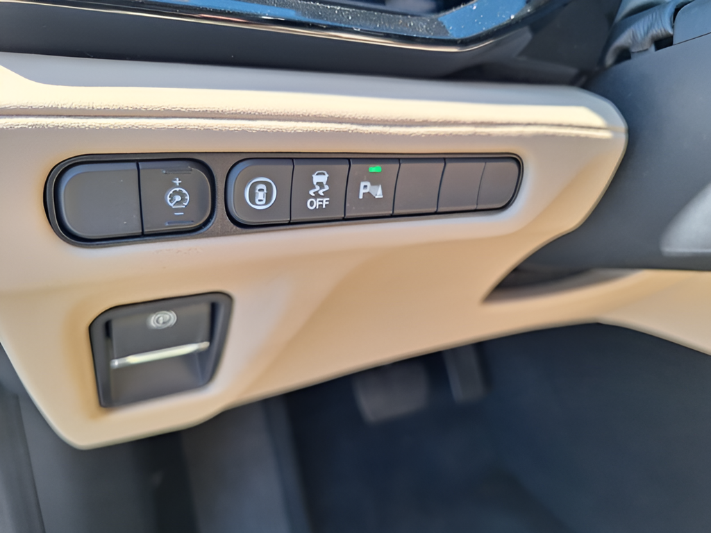 2022 Acura MDX photo 24 of 37