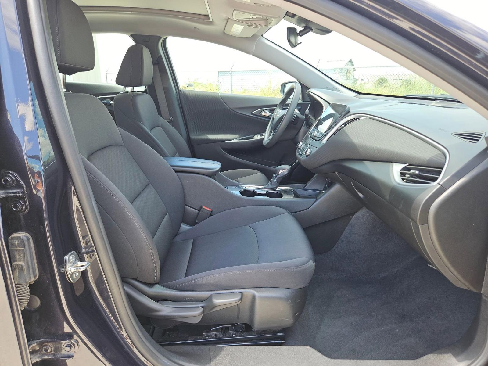 2023 Chevrolet Malibu Vehicle Photo in Seguin, TX 78155