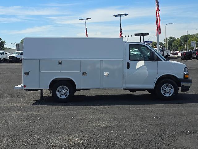 2025 Chevrolet Express Commercial Cutaway Vehicle Photo in INDEPENDENCE, MO 64055-1314