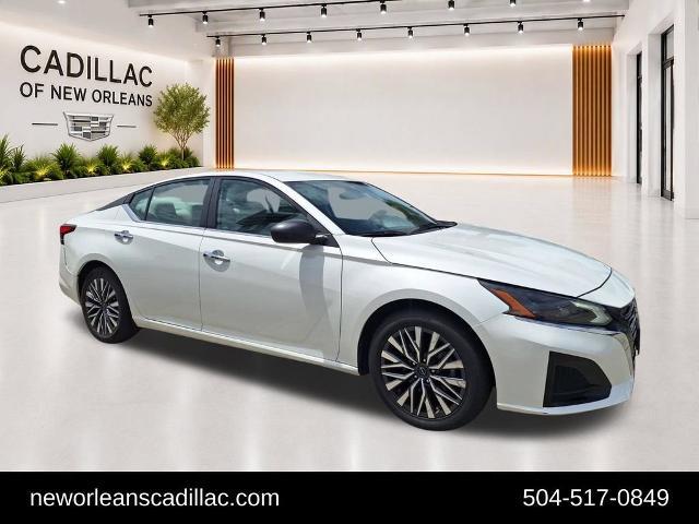 Pearl White Tricoat 2024 Nissan Altima Sedan Front-Wheel Drive Continuously Variable Transmission