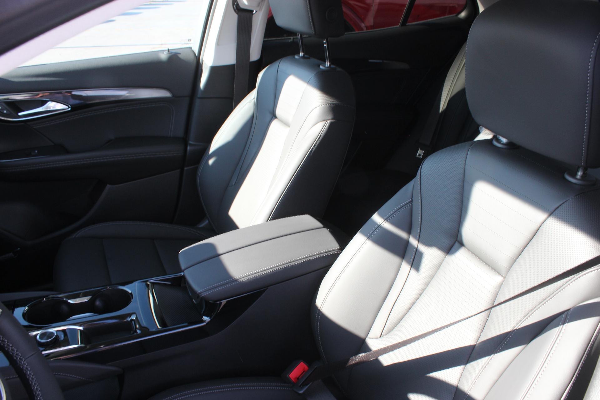 2025 Buick Envision Vehicle Photo in AURORA, CO 80012-4011
