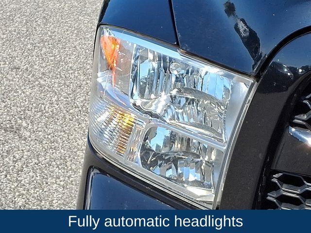 2014 Ram 1500 Vehicle Photo in DANBURY, CT 06810-5034