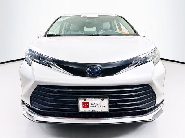 2022 Toyota Sienna Vehicle Photo in Flemington, NJ 08822