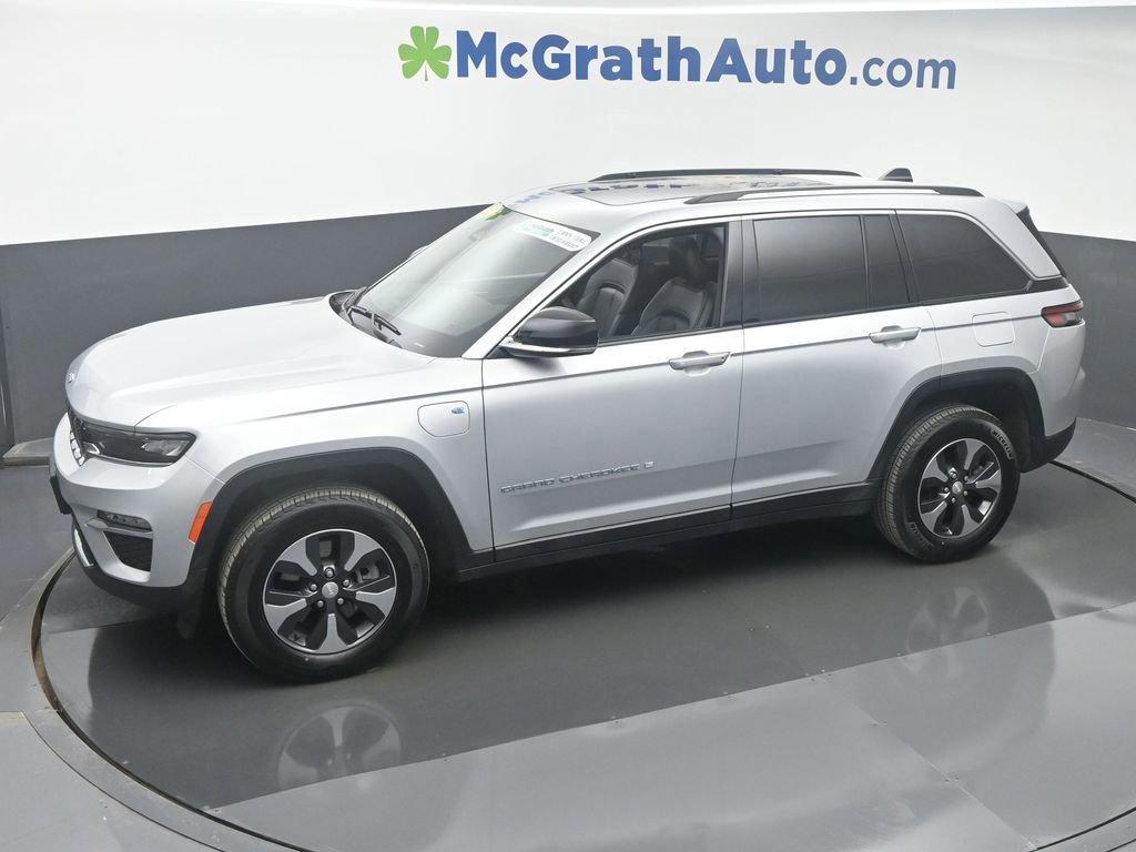 2022 Jeep Grand Cherokee 4xe Vehicle Photo in Cedar Rapids, IA 52402