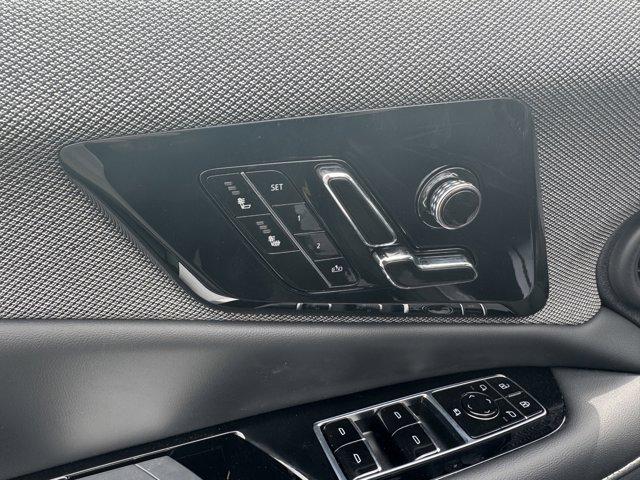 2025 Cadillac OPTIQ Vehicle Photo in LEOMINSTER, MA 01453-2952