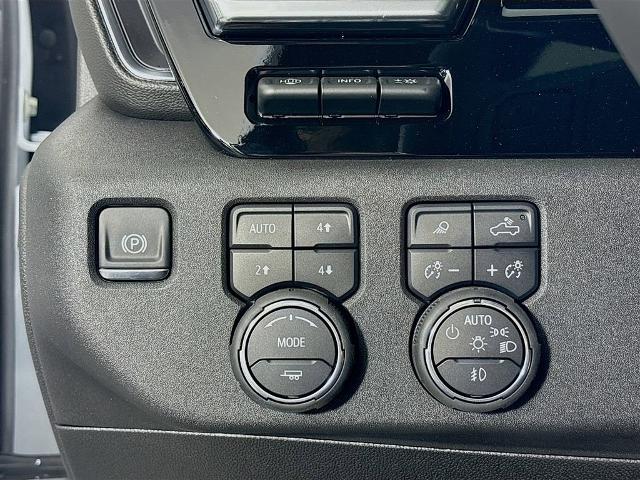 2025 Chevrolet Silverado 3500 HD Vehicle Photo in PUYALLUP, WA 98371-4149