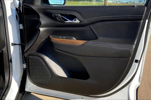 2023 GMC Acadia Vehicle Photo in TOPEKA, KS 66609-0000