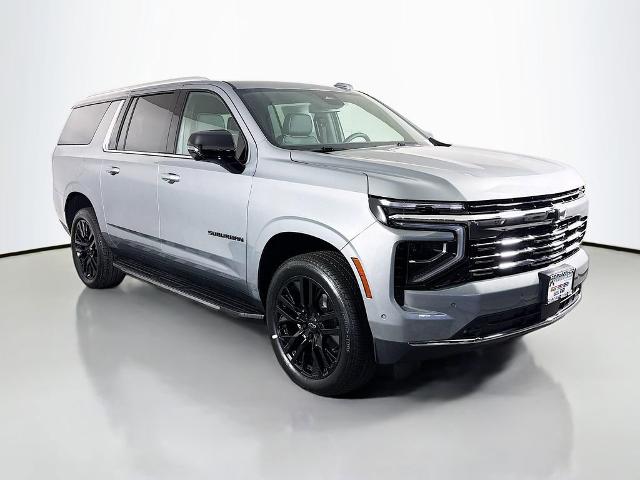 2025 Chevrolet Suburban Vehicle Photo in PUYALLUP, WA 98371-4149