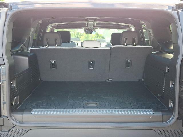2025 GMC HUMMER EV SUV Vehicle Photo in DANBURY, CT 06810-5034