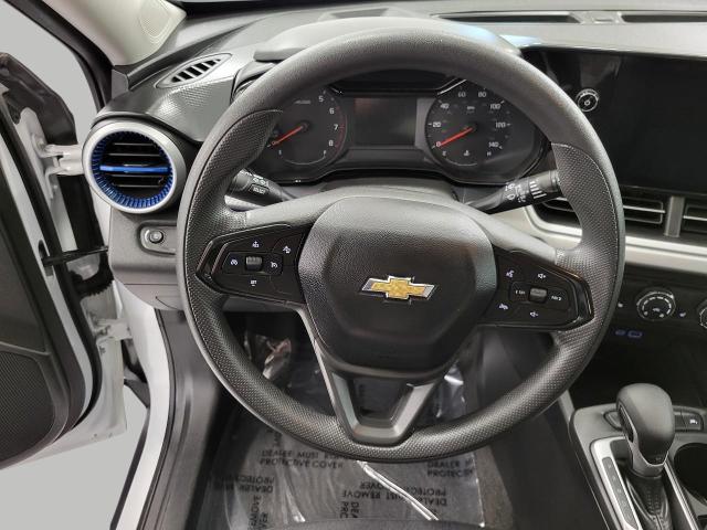 2024 Chevrolet Trax Vehicle Photo in NEENAH, WI 54956-2243