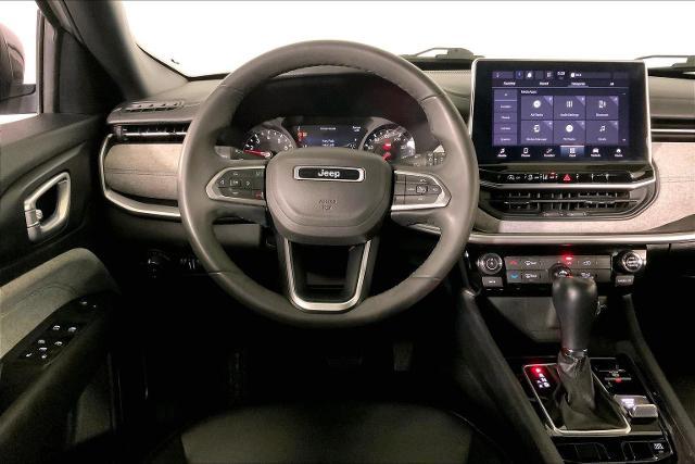 2023 Jeep Compass Vehicle Photo in KANSAS CITY, MO 64114-4502