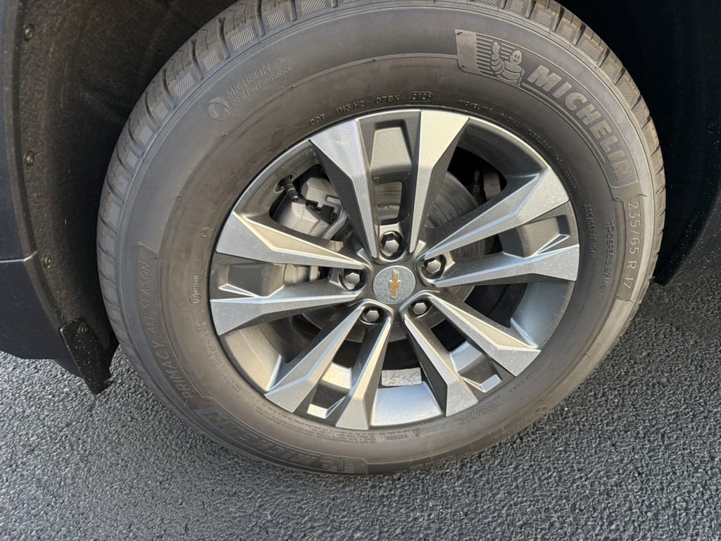2027 Chevrolet Equinox photo 9 of 20