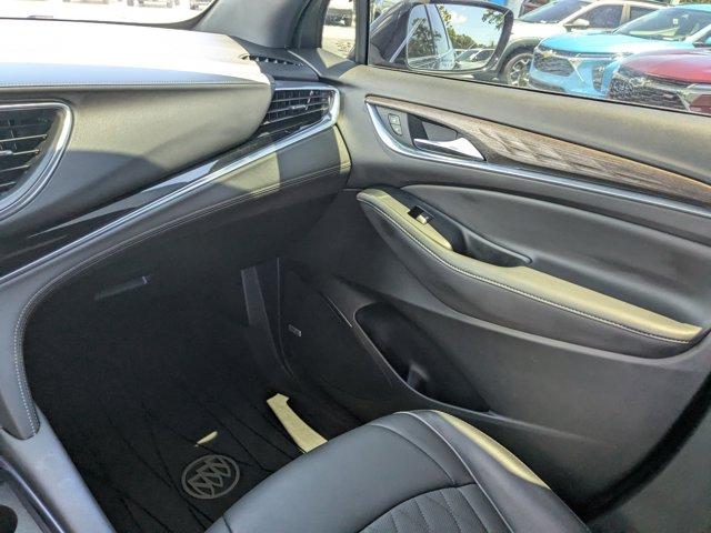 2024 Buick Enclave Vehicle Photo in BRUNSWICK, GA 31525-1881