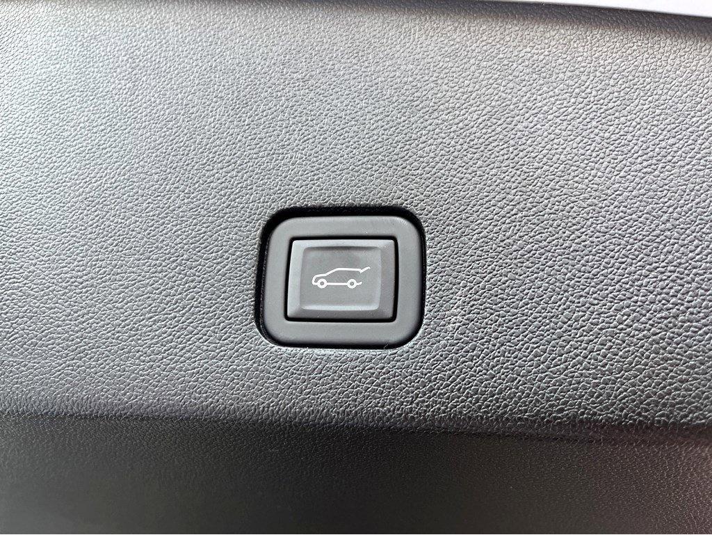 2024 Cadillac XT6 Vehicle Photo in SAVANNAH, GA 31406-4513