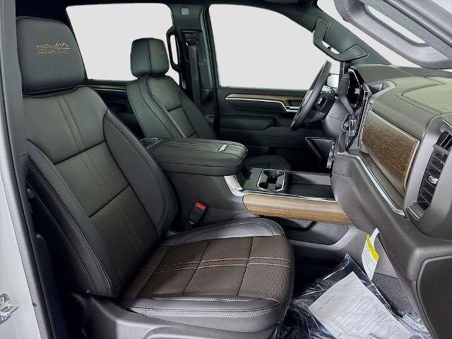 2025 Chevrolet Silverado 2500 HD Vehicle Photo in PUYALLUP, WA 98371-4149