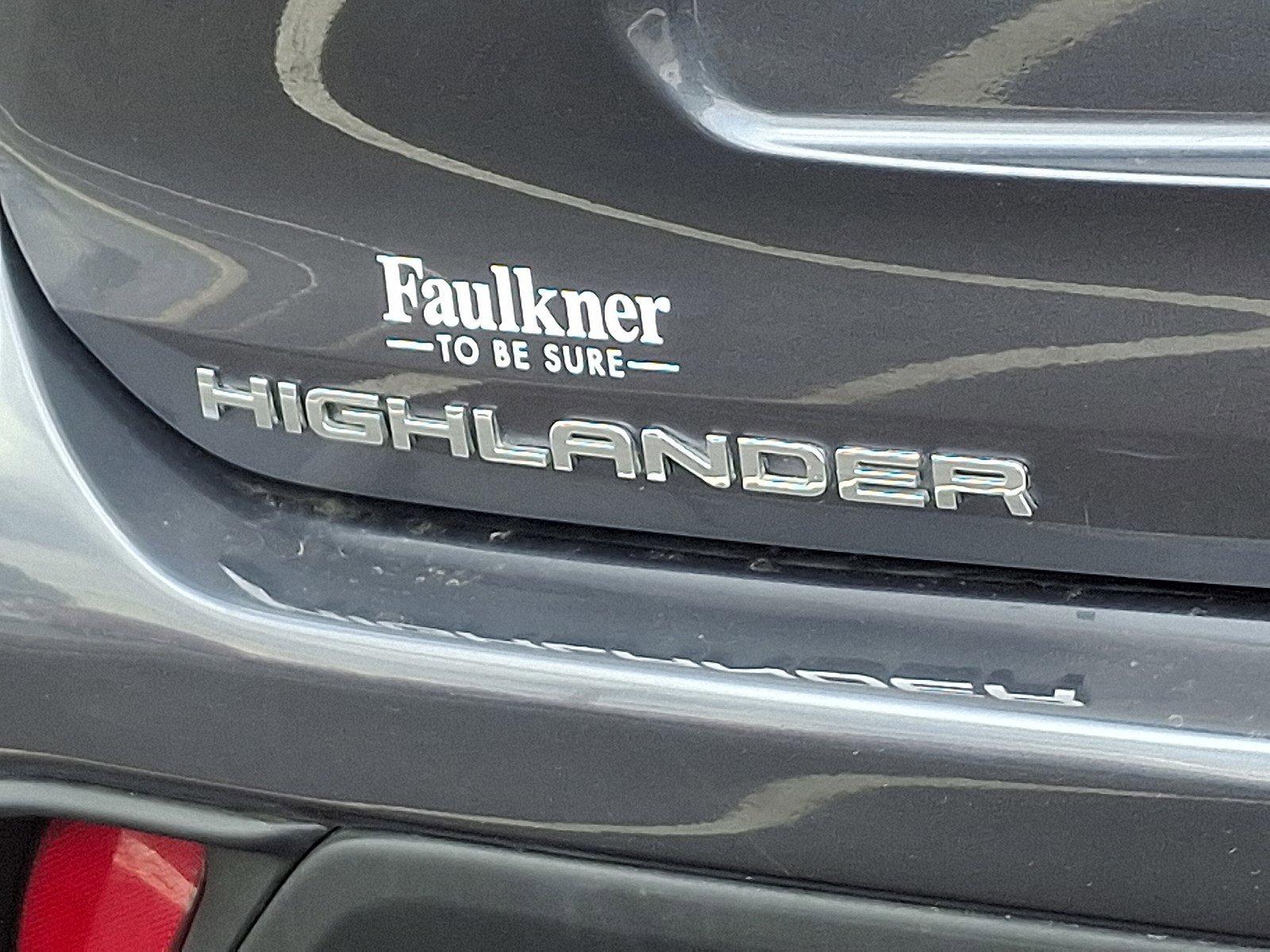 2022 Toyota Highlander Vehicle Photo in Harrisburg, PA 17111