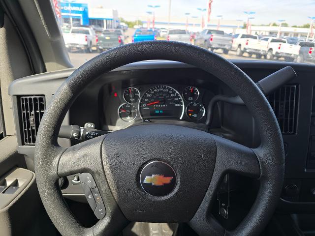 2025 Chevrolet Express Commercial Cutaway Vehicle Photo in INDEPENDENCE, MO 64055-1314