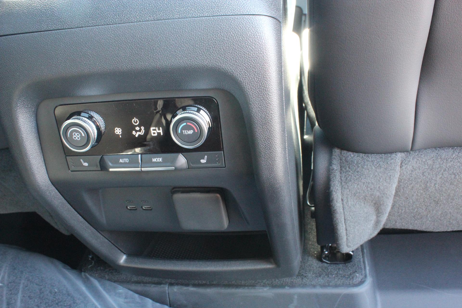 2026 Buick Enclave Vehicle Photo in AURORA, CO 80012-4011