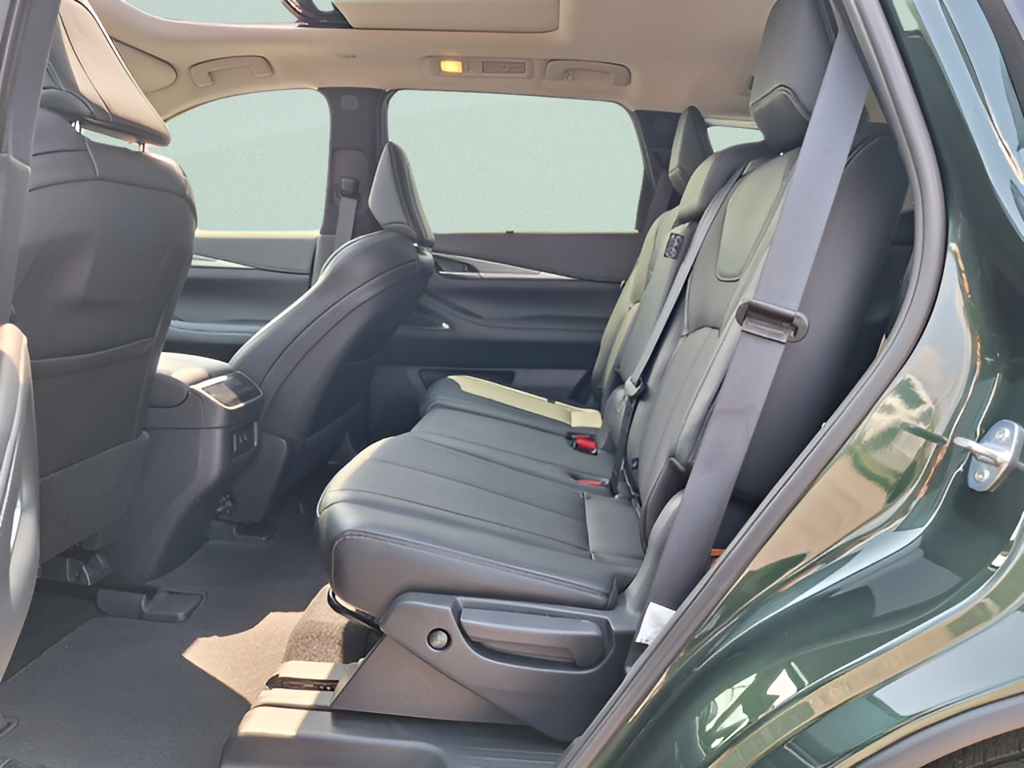 2026 INFINITI QX60 photo 11 of 32