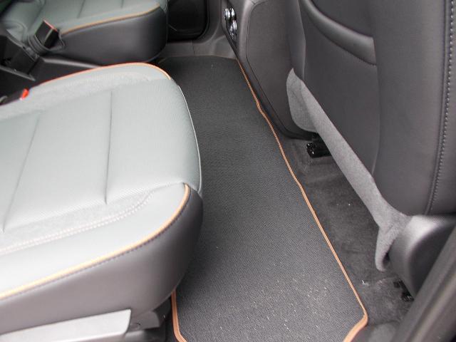 2025 GMC Acadia Vehicle Photo in LOWELL, MA 01852-4336