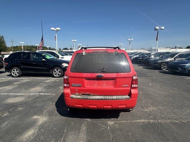 2009 Ford Escape Vehicle Photo in ROCHESTER HILLS, MI 48307-2741