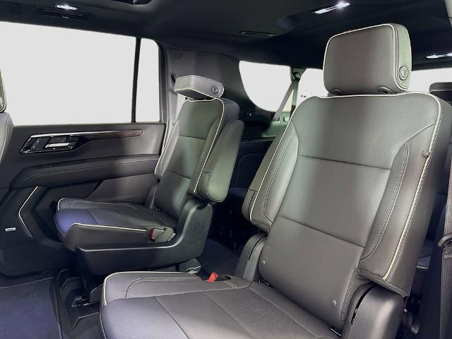 2025 Chevrolet Suburban Vehicle Photo in PUYALLUP, WA 98371-4149