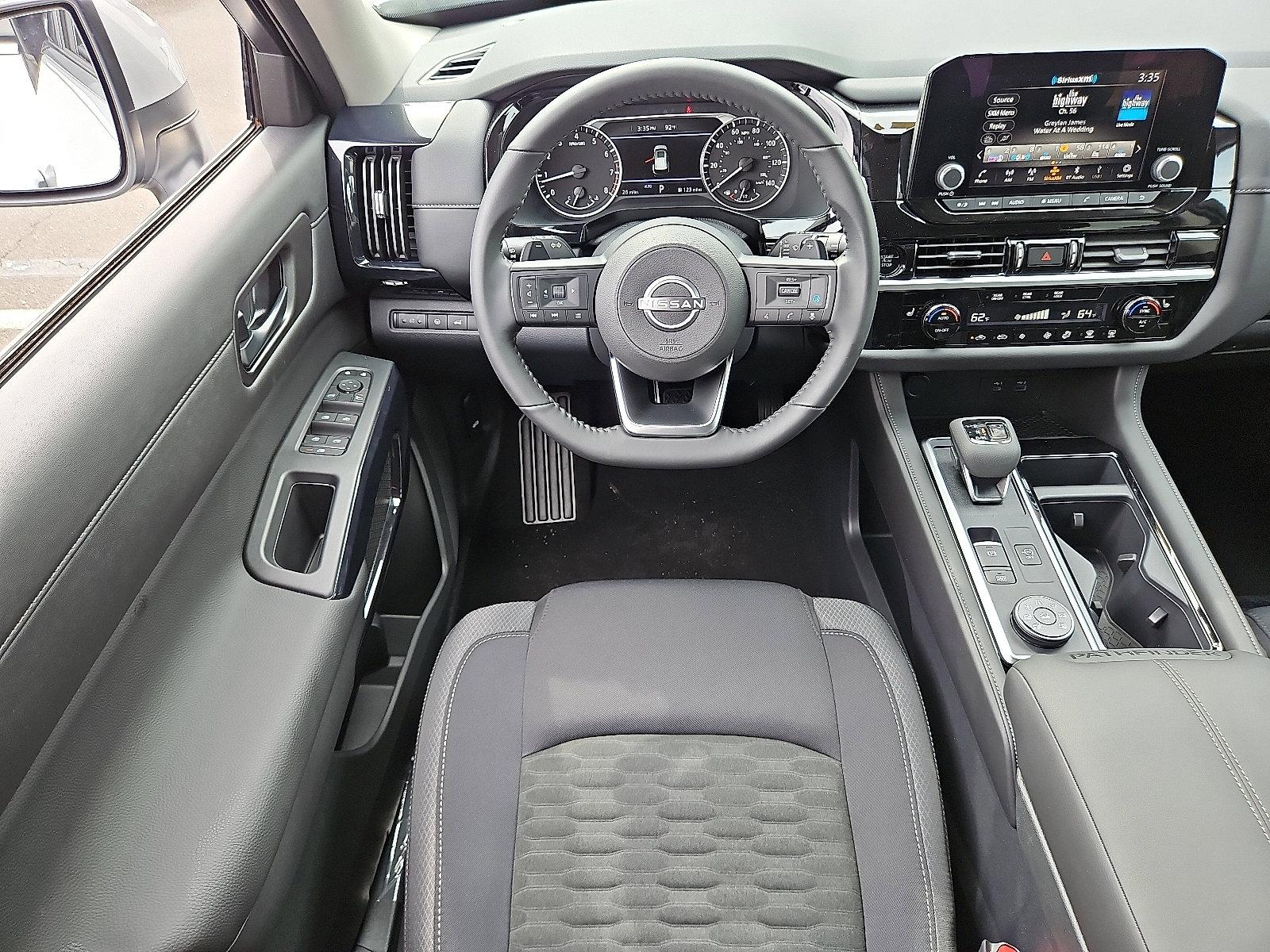 2025 Nissan Pathfinder Vehicle Photo in Jenkintown, PA 19046