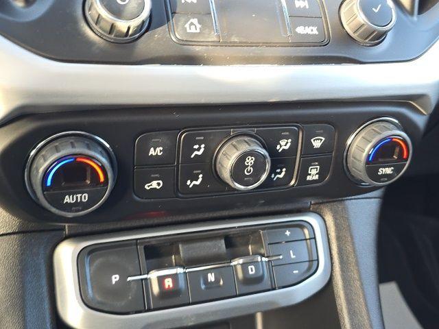 2023 GMC Acadia Vehicle Photo in Pleasant Hills, PA 15236