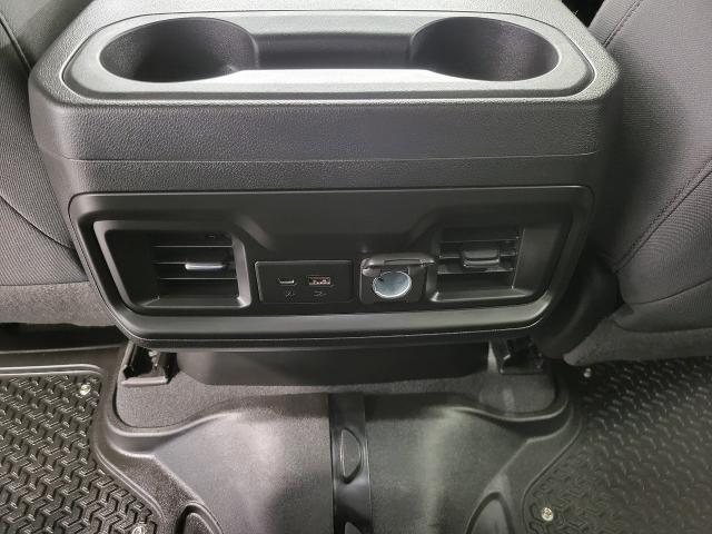2021 Chevrolet Silverado 1500 Vehicle Photo in NEENAH, WI 54956-2243