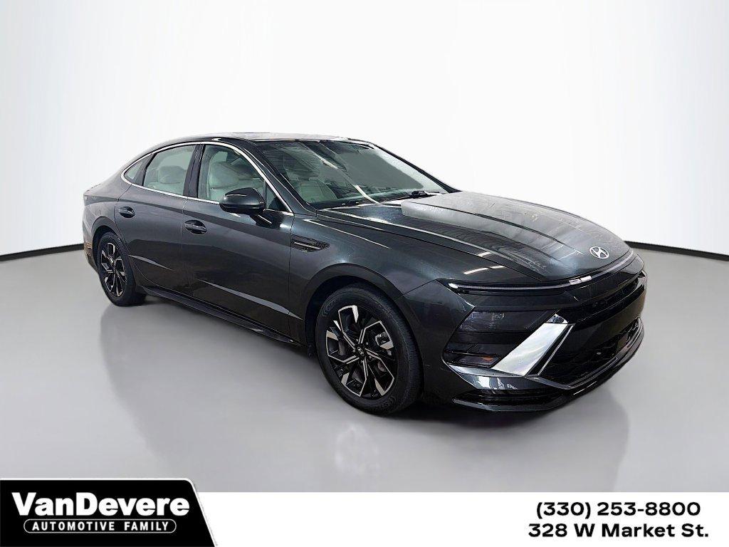 2024 Hyundai Sonata Vehicle Photo in AKRON, OH 44303-2185