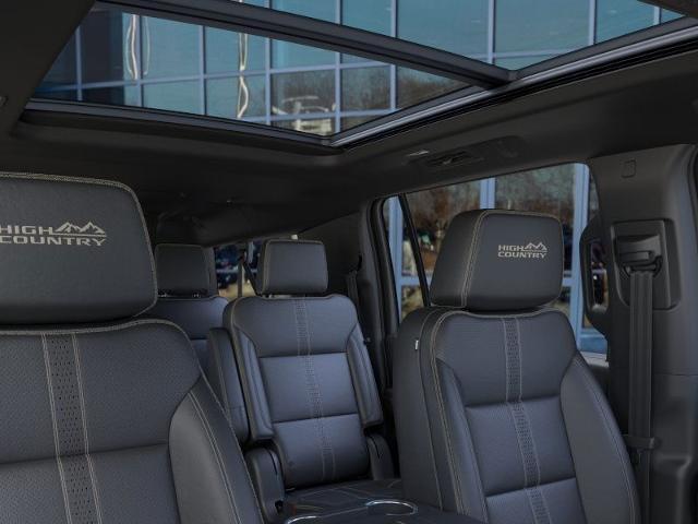 2025 Chevrolet Suburban Vehicle Photo in NEENAH, WI 54956-2243