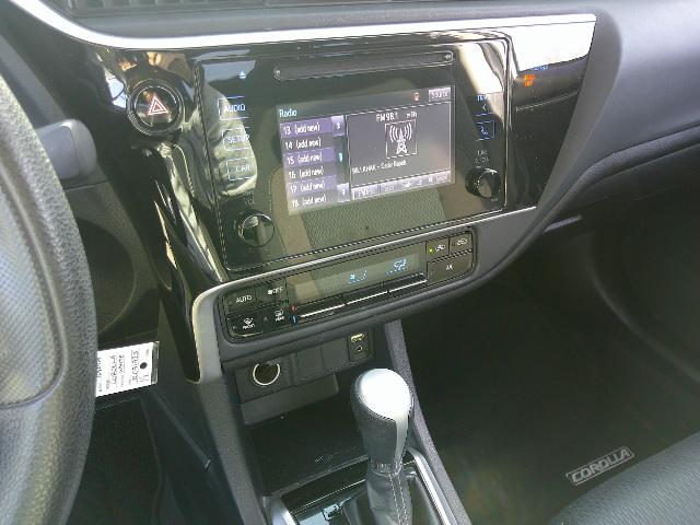 2018 Toyota Corolla Vehicle Photo in Cedar Rapids, IA 52402