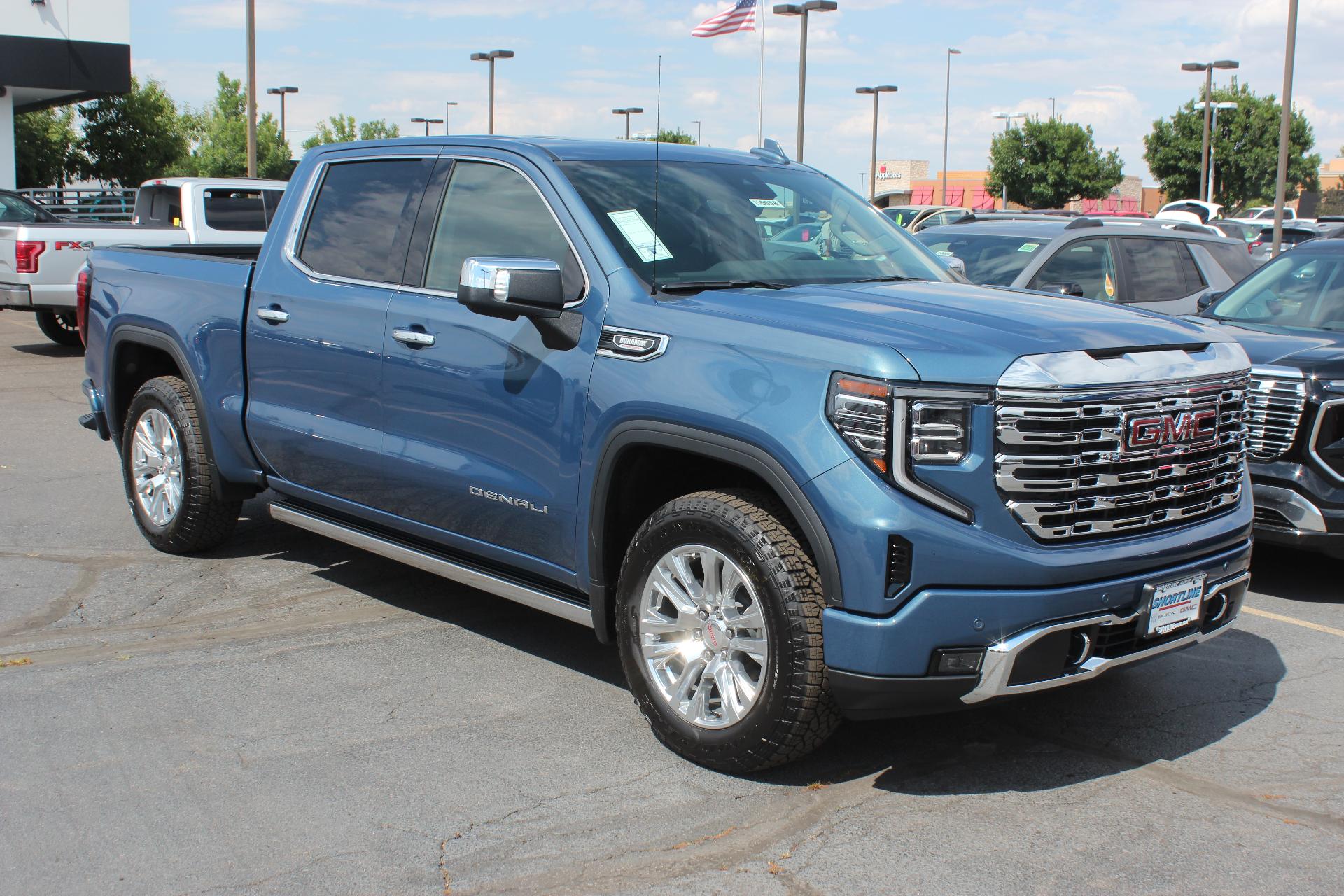 2025 GMC Sierra 1500 Vehicle Photo in AURORA, CO 80012-4011