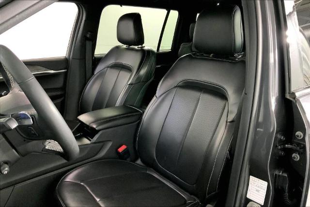 2024 Jeep Grand Cherokee L Vehicle Photo in Kansas City, MO 64114