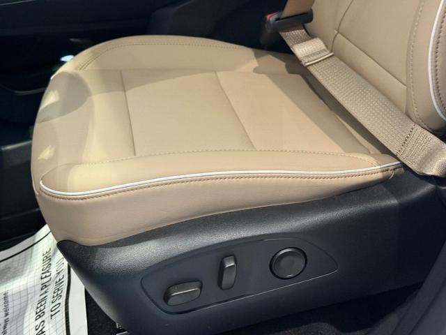 2026 Buick Enclave Vehicle Photo in COLUMBIA, MO 65203-3903