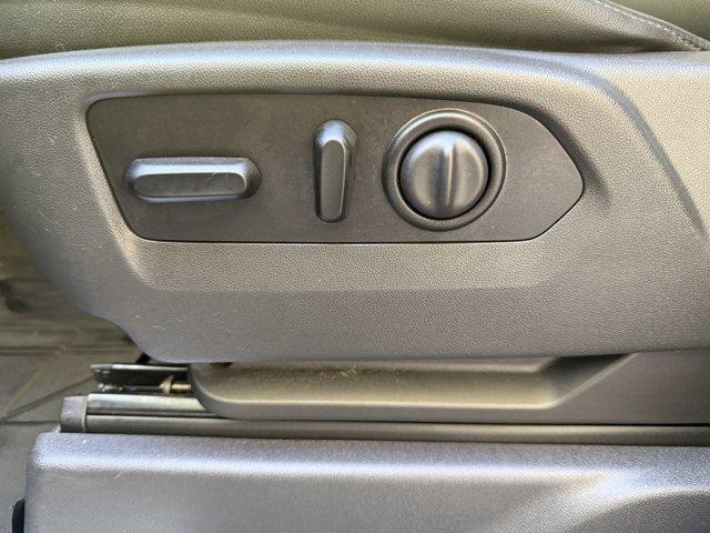 2020 Chevrolet Silverado 1500 Vehicle Photo in LEOMINSTER, MA 01453-2952