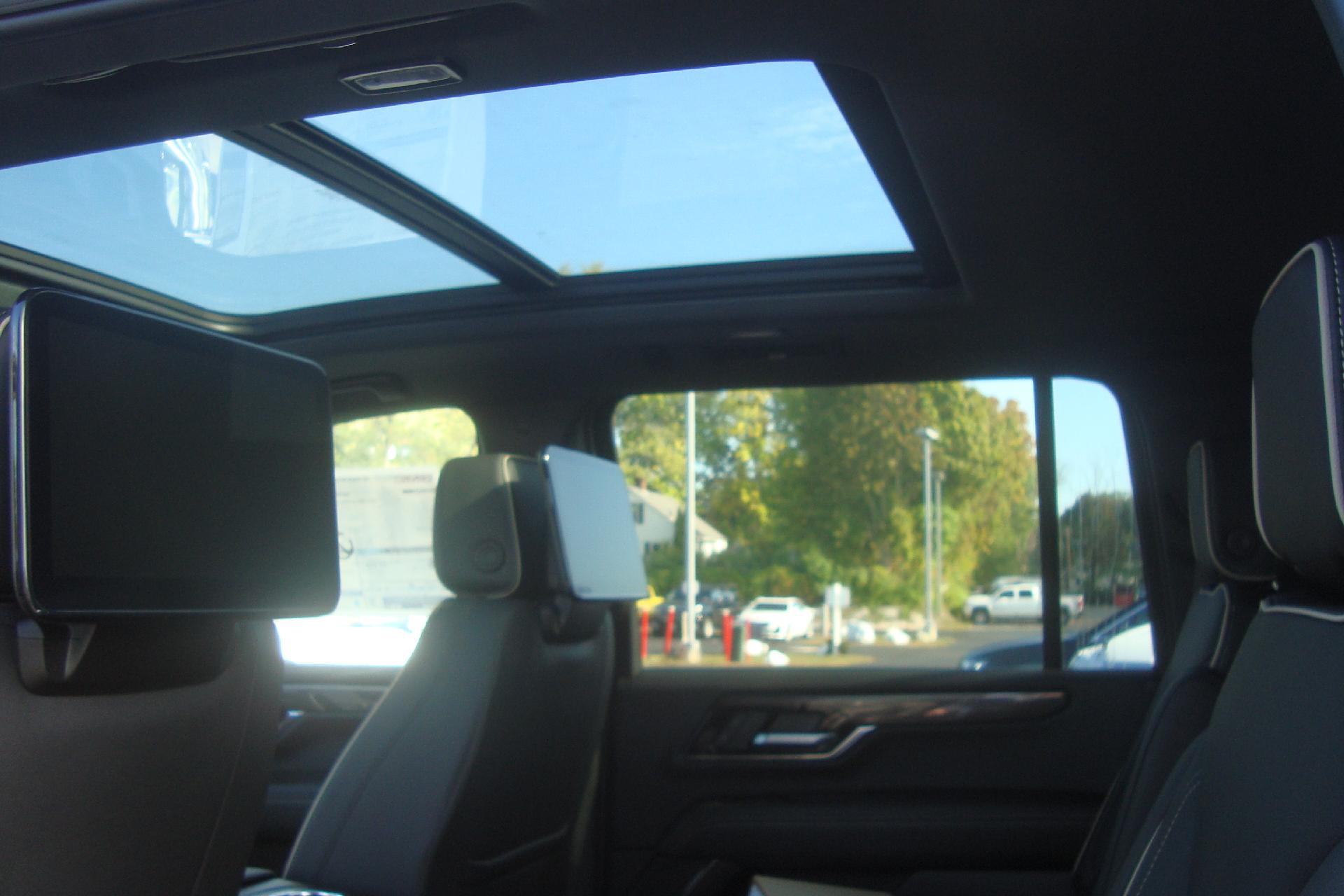 2026 GMC Yukon XL Vehicle Photo in PORTSMOUTH, NH 03801-4196