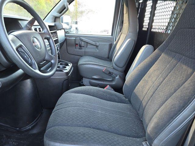 2024 GMC Savana Cargo Van Vehicle Photo in Pleasant Hills, PA 15236