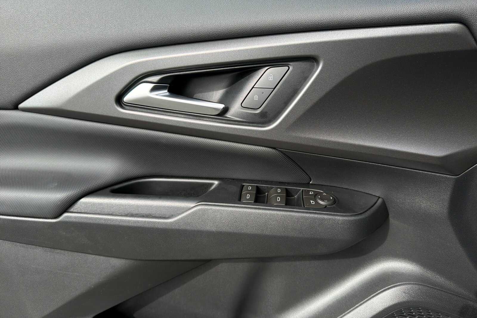 2026 Chevrolet Equinox EV 1LT - Photo 11