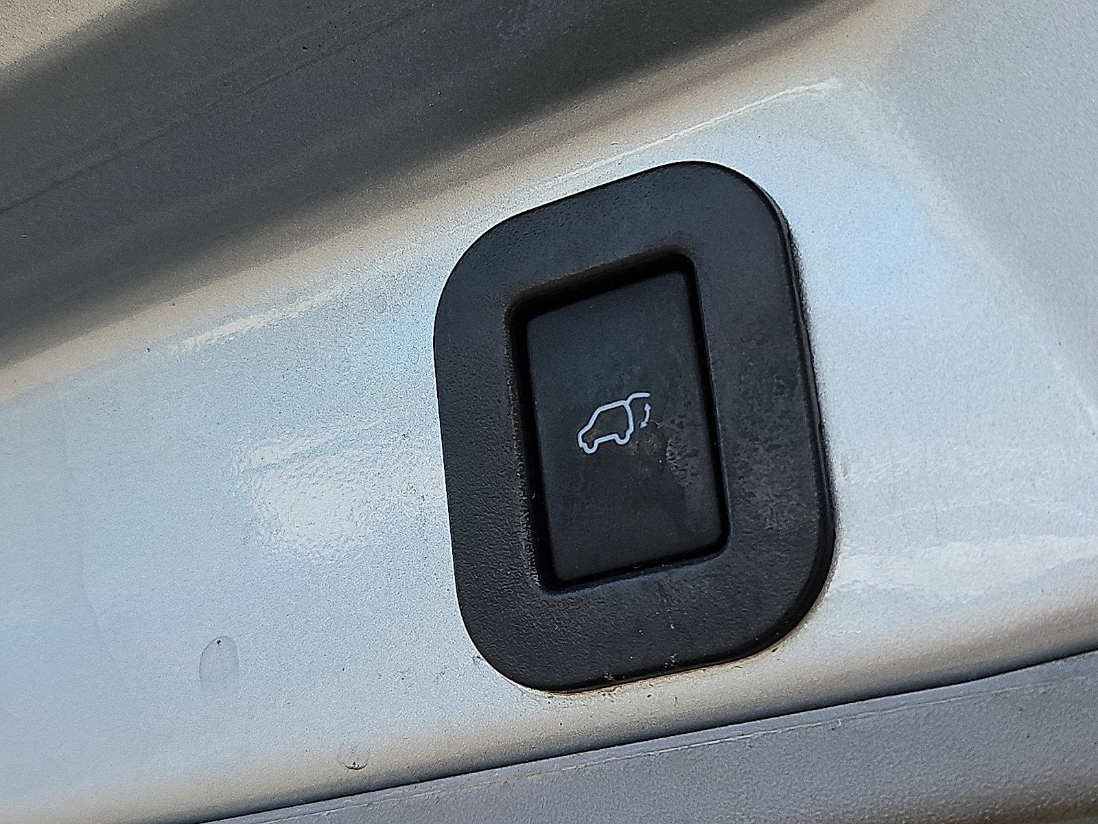 2015 Toyota Sienna Vehicle Photo in Trevose, PA 19053