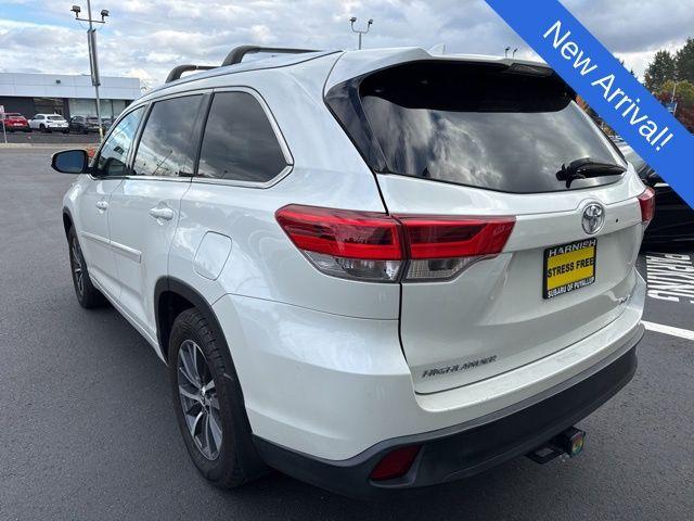 2018 Toyota Highlander Vehicle Photo in Puyallup, WA 98371
