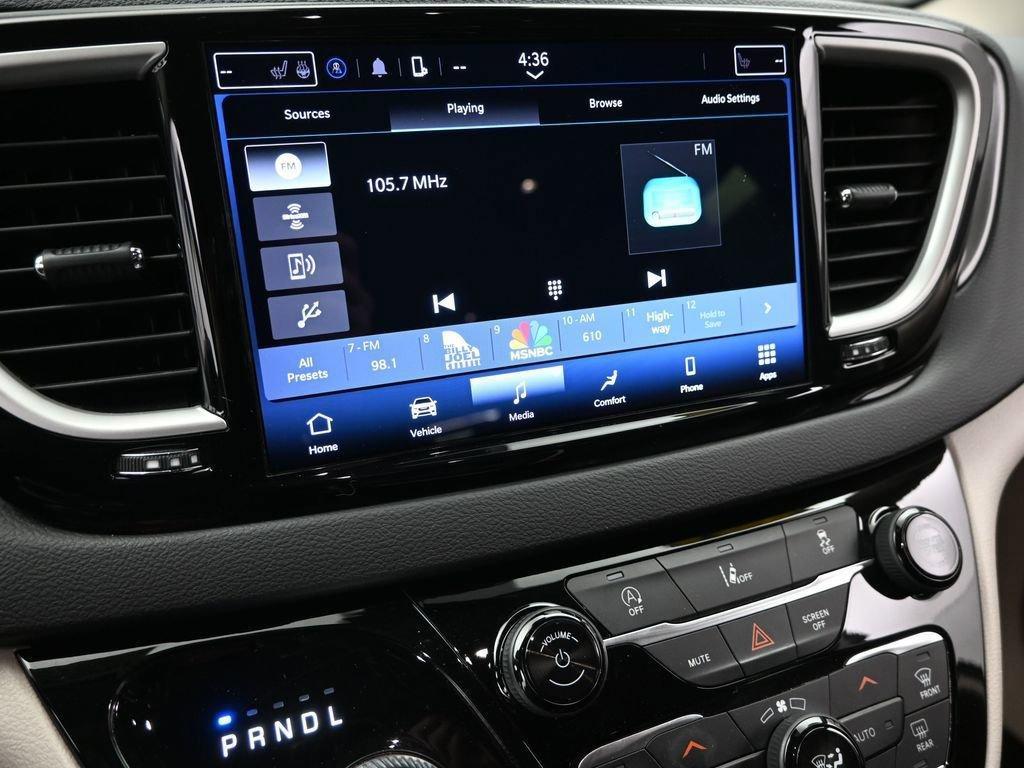 2022 Chrysler Pacifica Vehicle Photo in Cedar Rapids, IA 52402