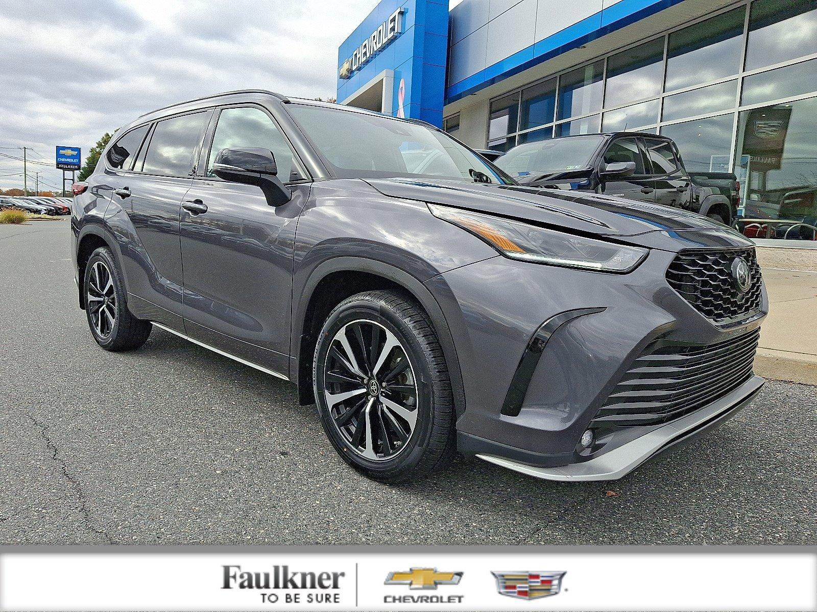 2022 Toyota Highlander Vehicle Photo in BETHLEHEM, PA 18017-9401