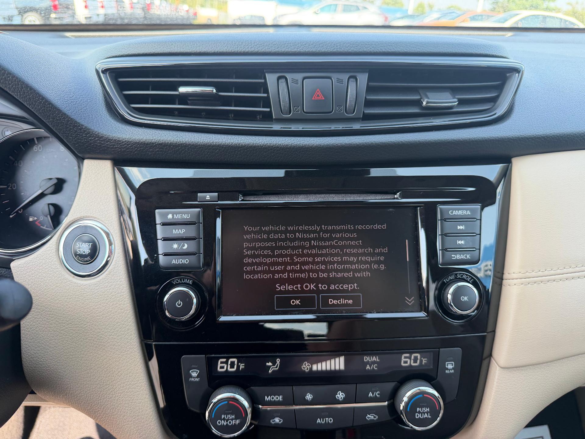 2018 Nissan Rogue photo 27 of 36