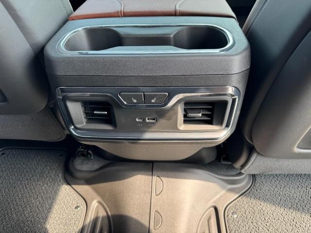 2025 GMC Sierra 1500 Vehicle Photo in COLUMBIA, MO 65203-3903
