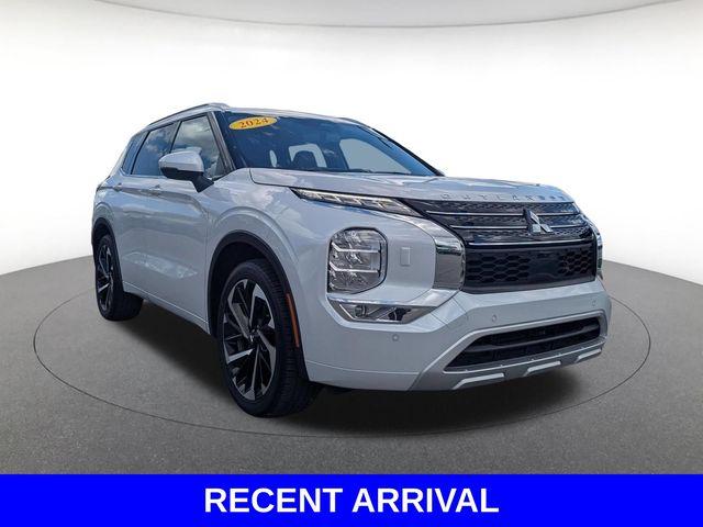 2024 Mitsubishi Outlander Vehicle Photo in Merrillville, IN 46410