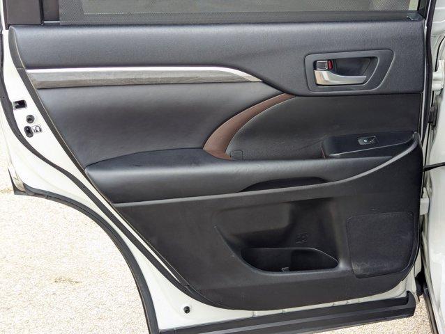 2017 Toyota Highlander Vehicle Photo in San Antonio, TX 78230