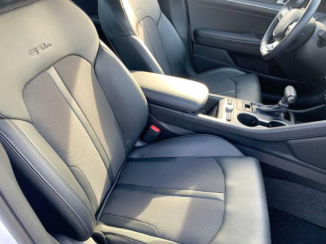 2024 Kia K5 Vehicle Photo in MOON TOWNSHIP, PA 15108-2571