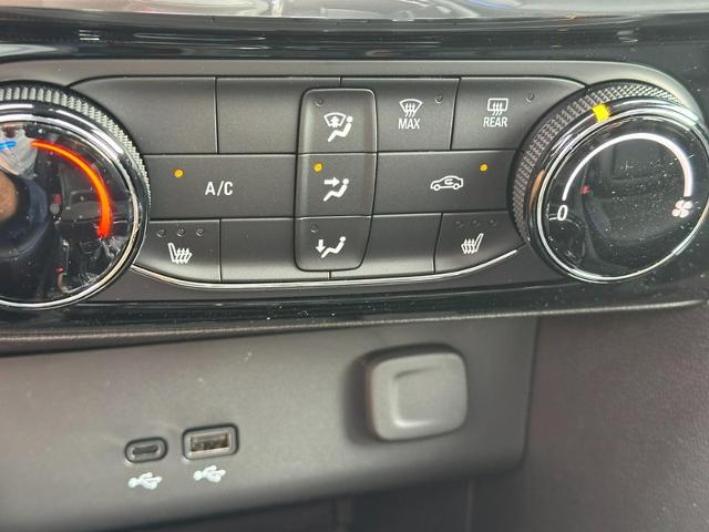 2026 Buick Encore GX Vehicle Photo in COLUMBIA, MO 65203-3903