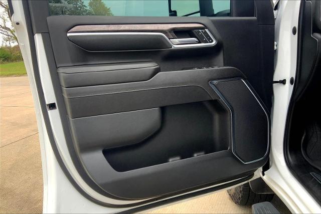 2024 Chevrolet Silverado 2500 HD Vehicle Photo in TOPEKA, KS 66609-0000